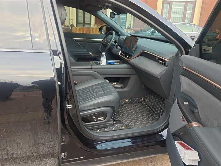 Dongfeng Yipai eπ 008 2025 2025款 210Ultra增程版 5座