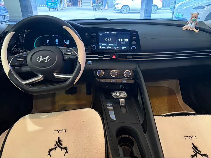 Hyundai Elantra N line 2023 2023款 1.5L CVT LUX尊贵版