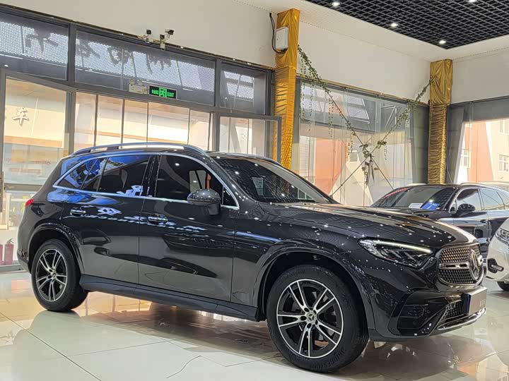 Mercedes-Benz GLC-Class 2025 2025款 GLC 260 L 4MATIC 豪华型