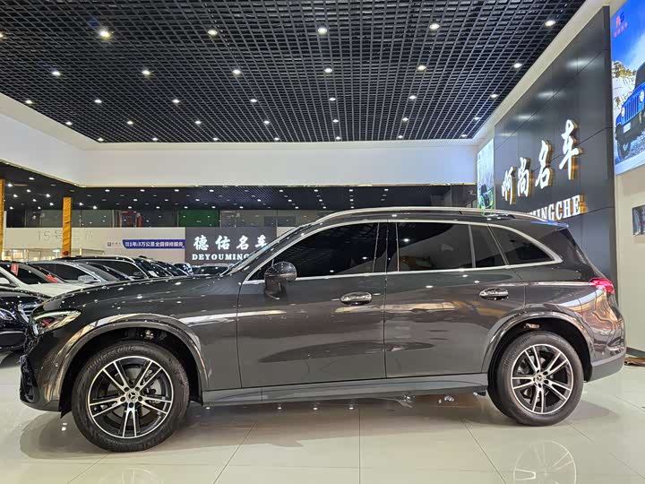 Mercedes-Benz GLC-Class 2025 2025款 GLC 260 L 4MATIC 豪华型