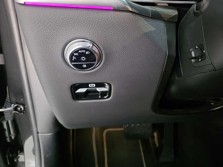 Mercedes-Benz GLC-Class 2025 2025款 GLC 260 L 4MATIC 豪华型