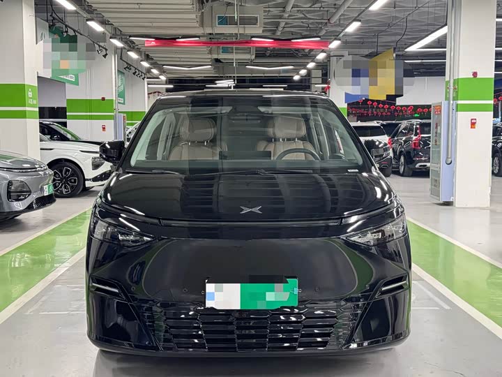 XPeng X9 2025 2025款 纯电 740超长续航 Max