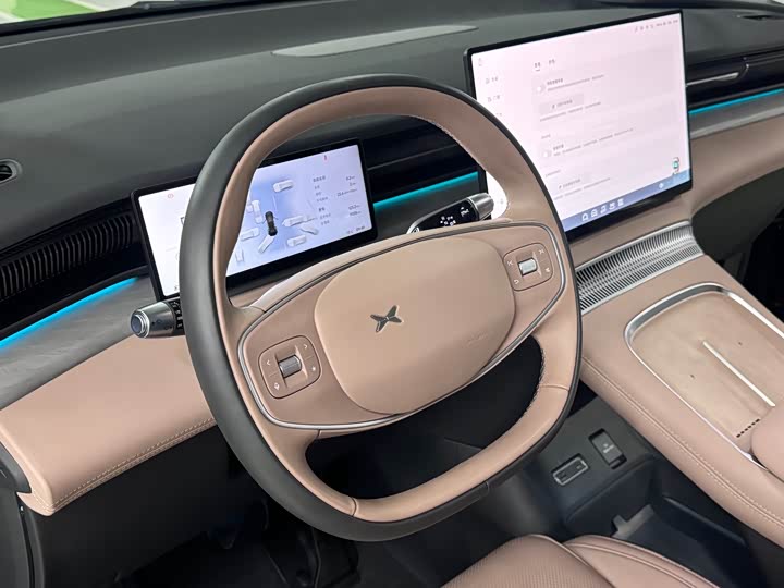 XPeng X9 2025 2025款 纯电 740超长续航 Max