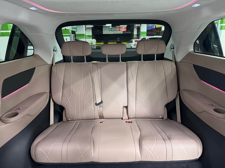 XPeng X9 2025 2025款 纯电 740超长续航 Max