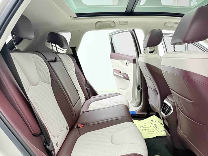 Bestune T90 2023 2023款 2.0T 自动旗舰型