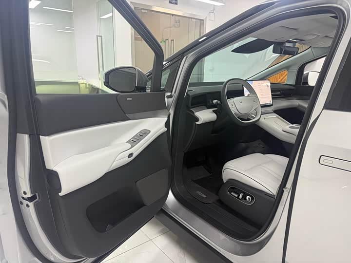 XPeng X9 2025 2025款 纯电 650长续航 Max