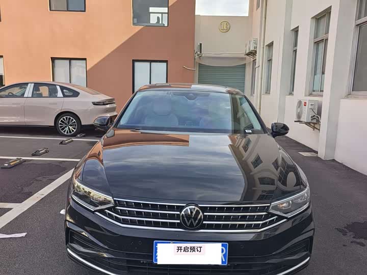 Volkswagen Magotan 2025 2025款 众享款 330TSI DSG豪华型