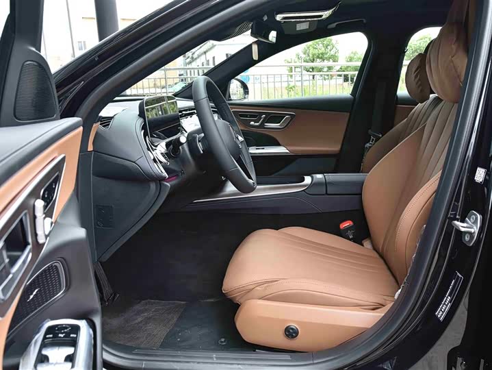 Mercedes-Benz E-Class Hybrid 2024 2024款 E 350 e L 插电式混合动力轿车