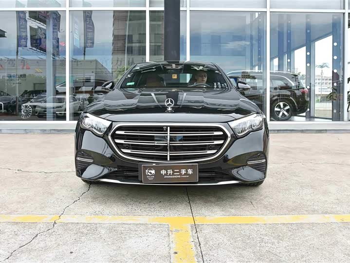 Mercedes-Benz E-Class Hybrid 2024 2024款 E 350 e L 插电式混合动力轿车