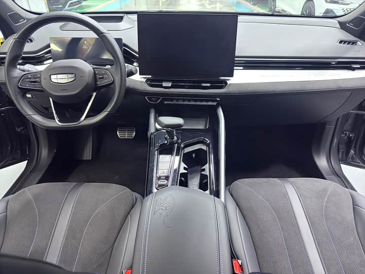 Geely Preface 2025 2025款 东方曜 2.0TD 望月版