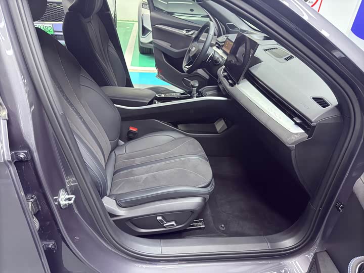 Geely Preface 2025 2025款 东方曜 2.0TD 望月版