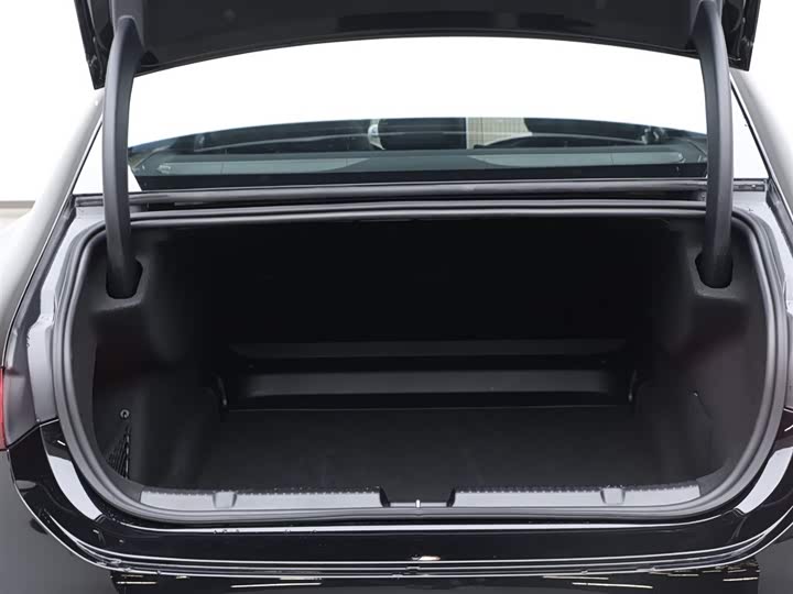 Mercedes-Benz EQE 2026 2026款 500 4MATIC 先锋版