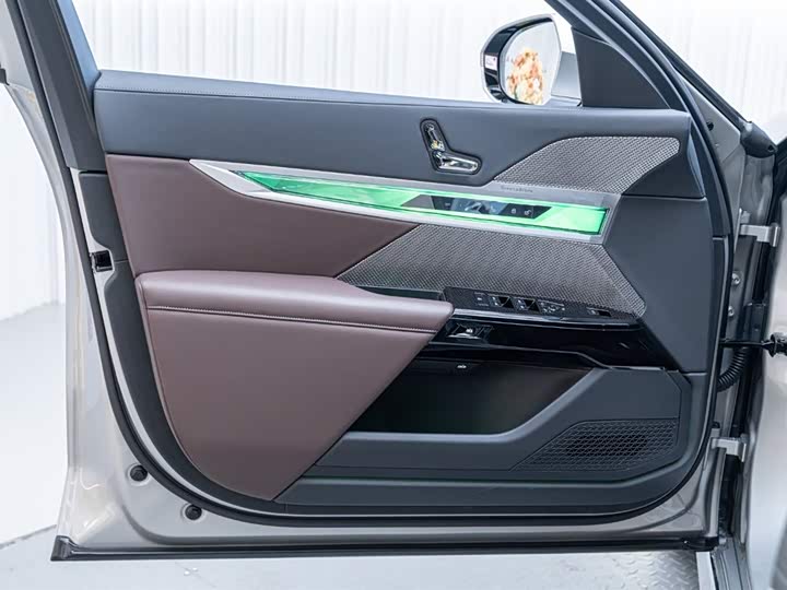 BMW 7 Series 2023 2023款 735Li 豪华套装