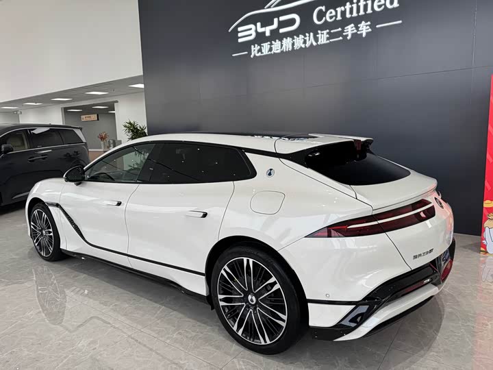 Denza Z9GT 2024 2024款 1100四驱Ultra版