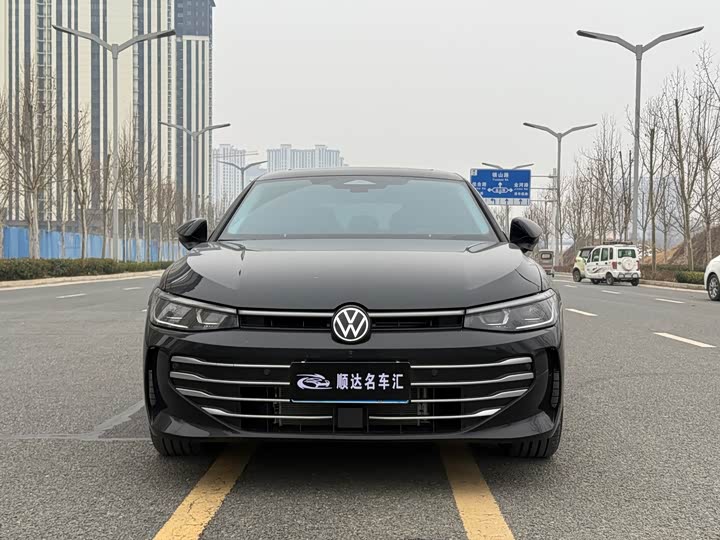 Volkswagen Passat 2025 2025款 Pro 380TSI 龙耀版