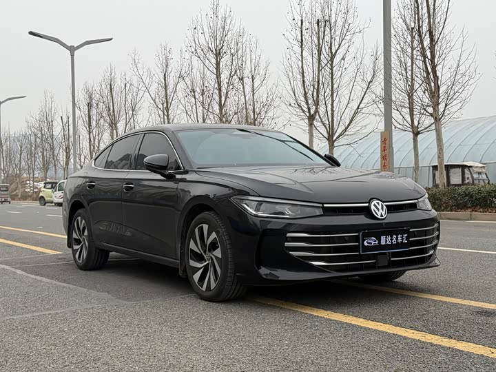 Volkswagen Passat 2025 2025款 Pro 380TSI 龙耀版