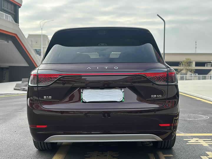 Aito M9 2025 2025款 增程 Ultra版 52kWh 5座版