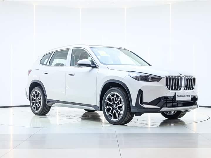 2025 BMW X1