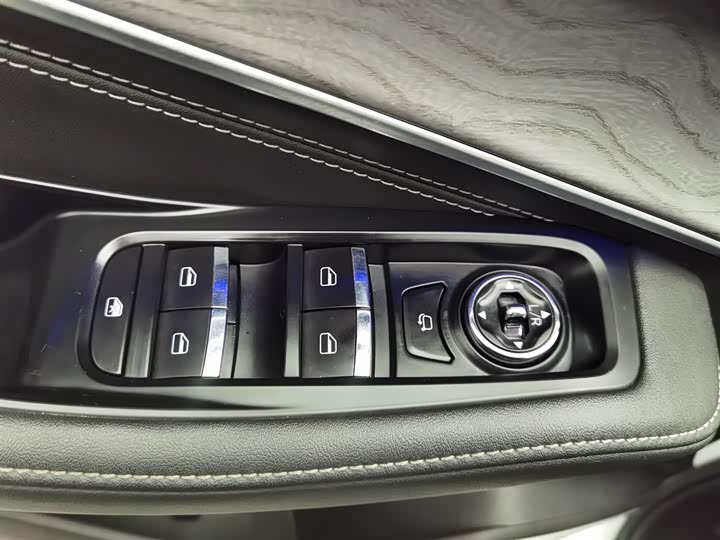 Exeed LX C-DM Hybrid 2022 2022款 1.5TCI-DHT 105KM乘风起版