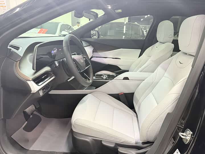 Cadillac GT4 2023 2023款 25T 风尚型