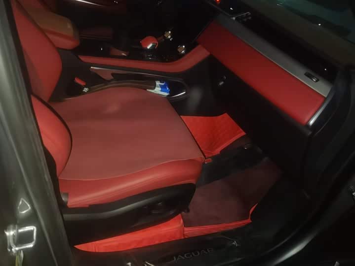 Jaguar F-Pace 2024 2024款 P250 R-Dynamic SE