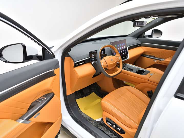 Dongfeng Yipai eπ 008 2025 2025款 210Ultra如奕版 5座