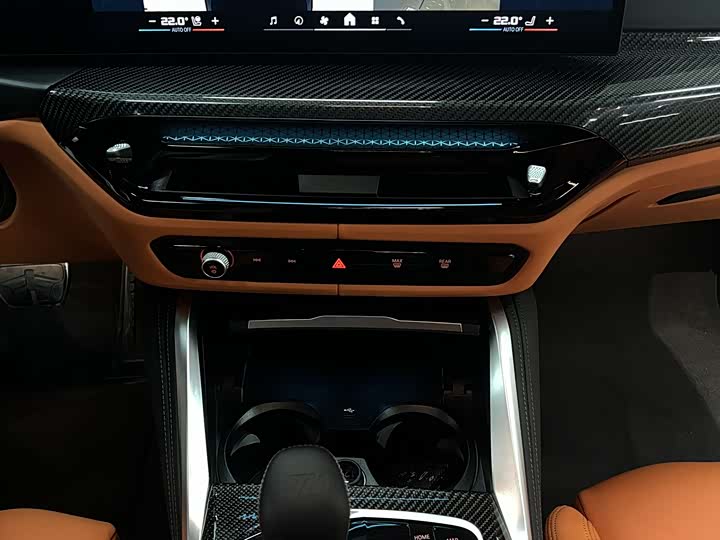 BMW M3 2024 2024款 M3四门轿车 M xDrive 雷霆版