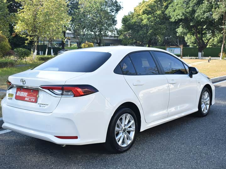 Toyota Corolla 2024 2024款 1.8L 智能电混双擎 精英版