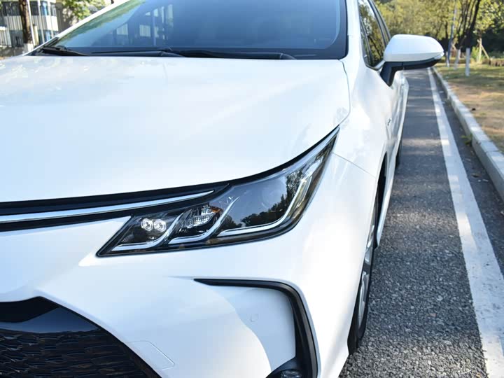 Toyota Corolla 2024 2024款 1.8L 智能电混双擎 精英版