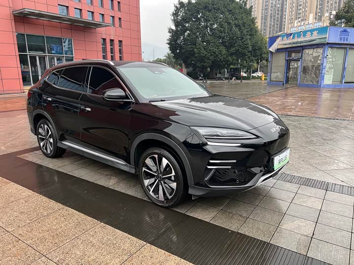BYD Song Plus Hybrid/EV 2025 2025款 EV 520km 尊贵型