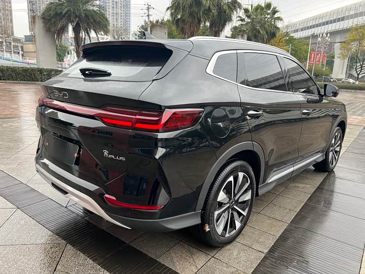 BYD Song Plus Hybrid/EV 2025 2025款 EV 520km 尊贵型