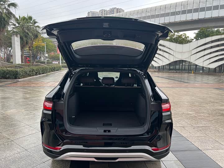 BYD Song Plus Hybrid/EV 2025 2025款 EV 520km 尊贵型