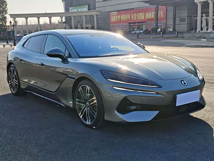 2024 Denza Z9GT