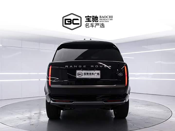 Land Rover Range Rover 2025 2025款 3.0 L6 400PS 盛世加长版