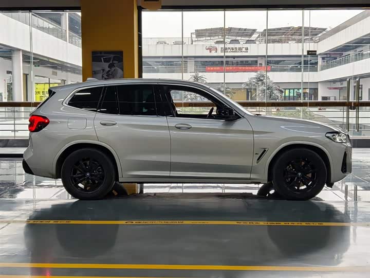 2024 BMW iX3