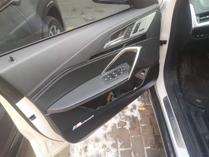 BMW X1 2024 2024款 sDrive25Li X设计套装