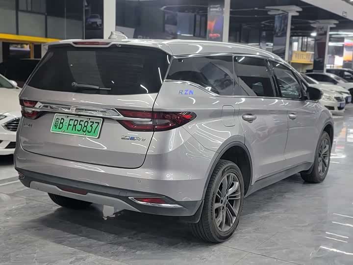 Geely Jiaji Hybrid 2022 2022款 1.5TD PHEV 白金舒适型