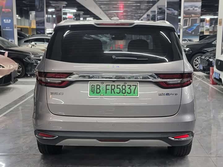 Geely Jiaji Hybrid 2022 2022款 1.5TD PHEV 白金舒适型
