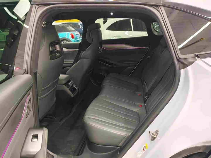 BYD Song L 2025 2025款 智驾版 662km 激光雷达卓越型