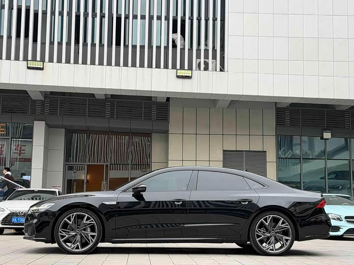 Audi A7L 2024 2024款 45TFSI S-line 筑梦型 流晶套装