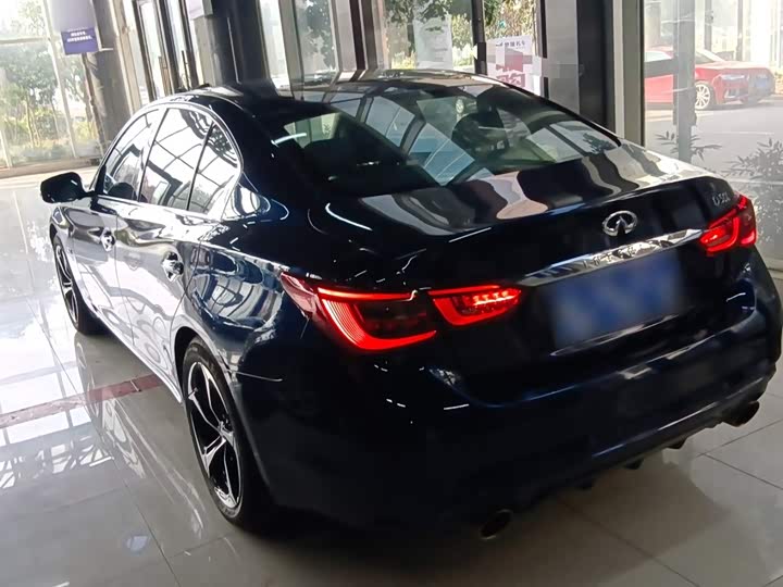 Infiniti Q50L 2018 2018款 2.0T 进享版 国VI