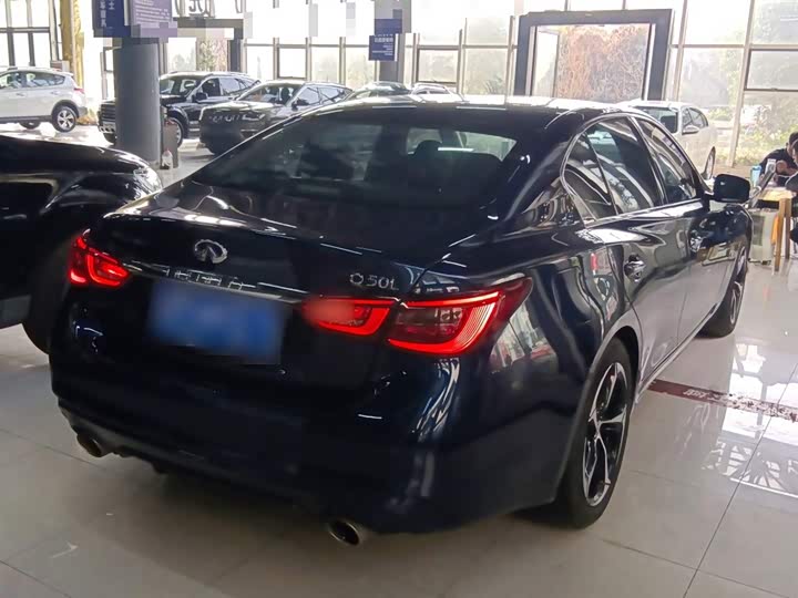 Infiniti Q50L 2018 2018款 2.0T 进享版 国VI
