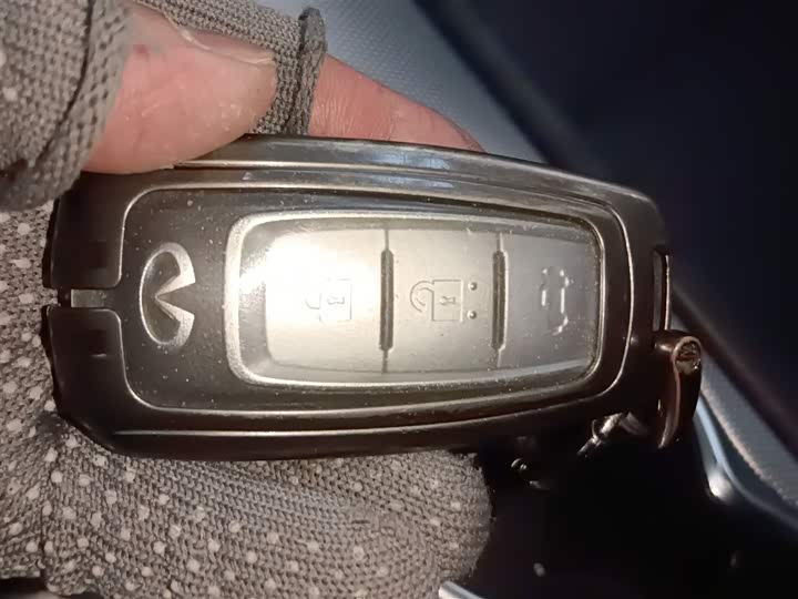 Infiniti Q50L 2018 2018款 2.0T 进享版 国VI