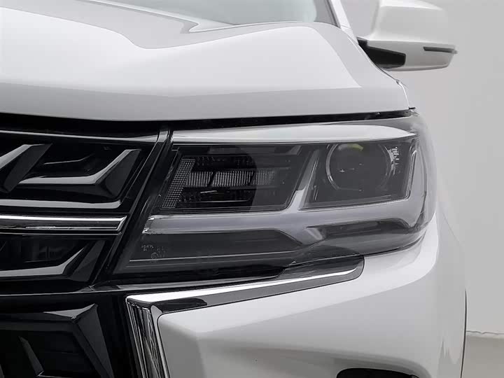 Dongfeng Forthing T5 2024 2024款 盛世款 1.6L 手动寻梦版 五座