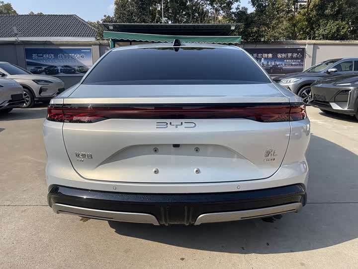 BYD Han L 2025 2025款 EV 701KM激光雷达旗舰型