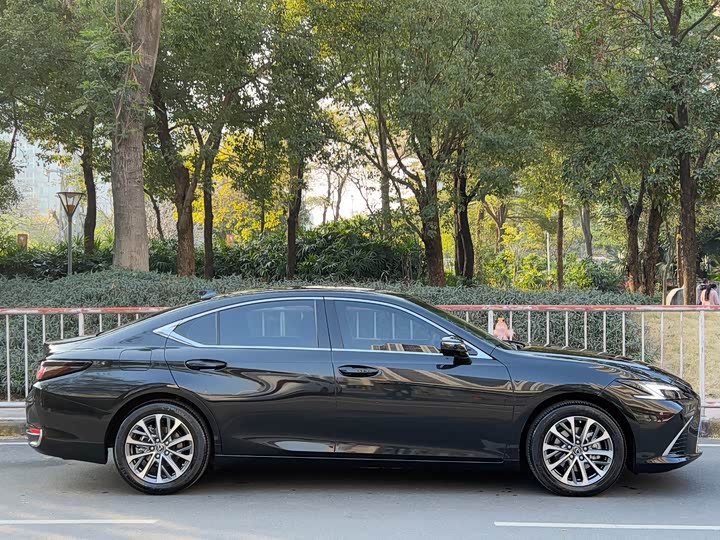 Lexus ES 2025 2025款 200 臻享版