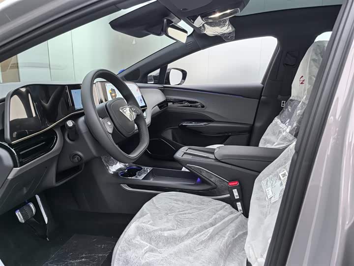 Hongqi EH7 2025 2025款 640 四驱 智选版