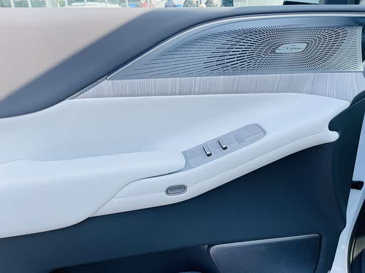 XPeng X9 2026 2026款 增程 1602 Max