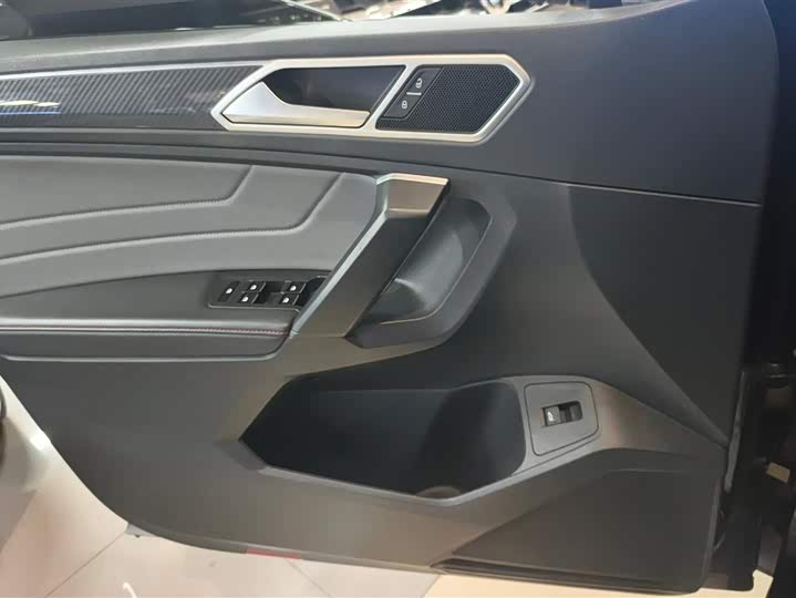 Volkswagen Tiguan X 2022 2022款 330TSI 两驱旗舰版