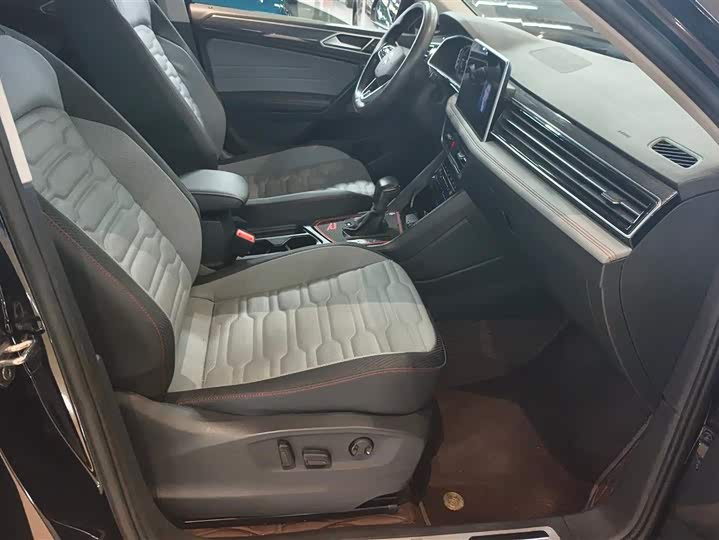 Volkswagen Tiguan X 2022 2022款 330TSI 两驱旗舰版